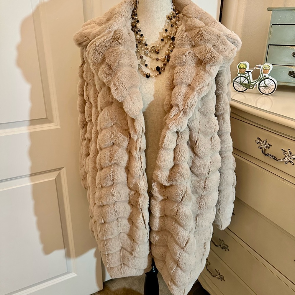 Elegant Cream Faux Fur Coat